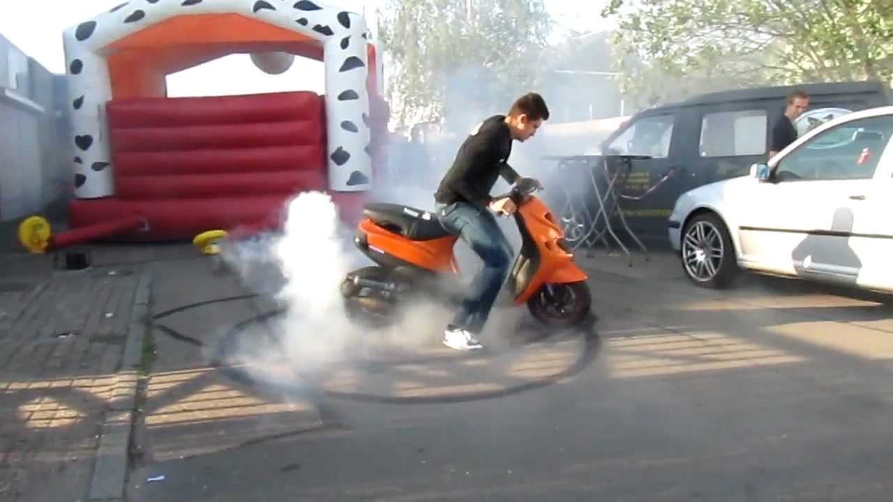 Best Scooter Burnout EVER !!!!!