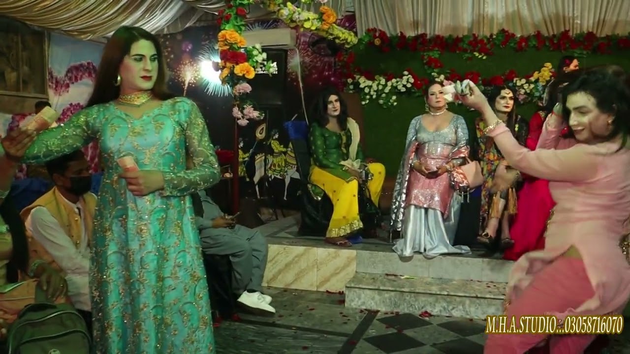 pari ishaq day ghogro pay nachay tan Miara{{{M.H.A.STUDIO}}}(((((((Ph.0305.8716070)))))))