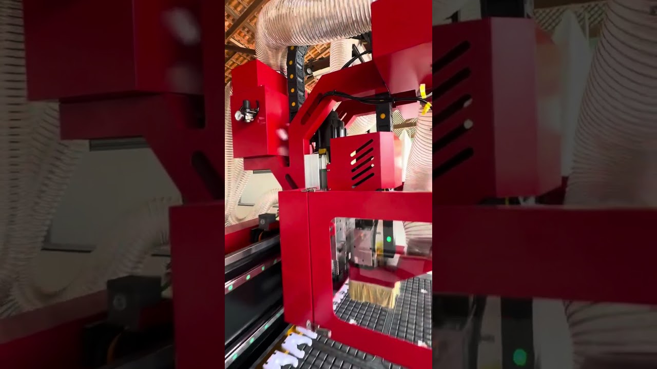 Router CNC Alca Máquinas modelo AL-1928ATC-NC com troca automática de 16 ferramentas