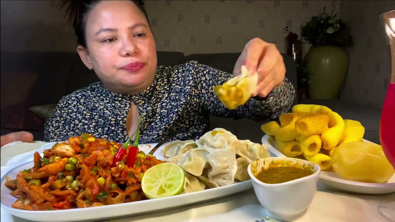 पिरो अमीलो आफैले बनाएको आलु निम्की अनि pork momo,