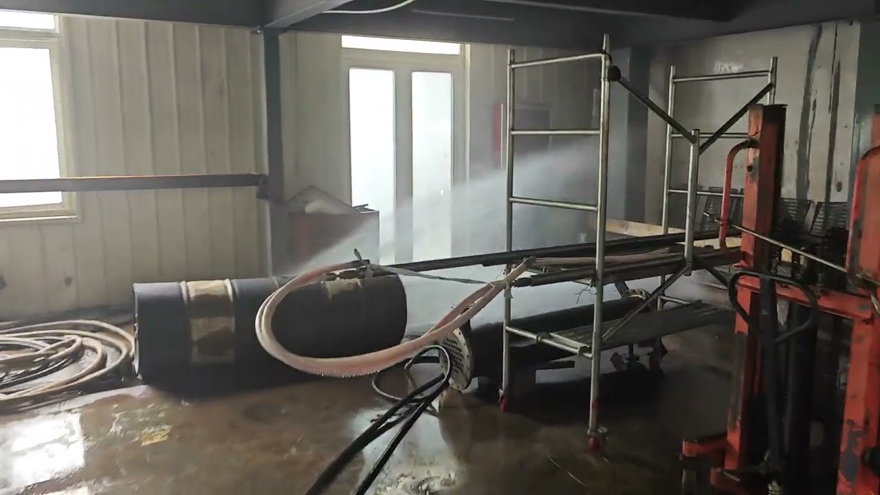 High pressure water blasting system with cleaning accessories 160bar @ 350lpm