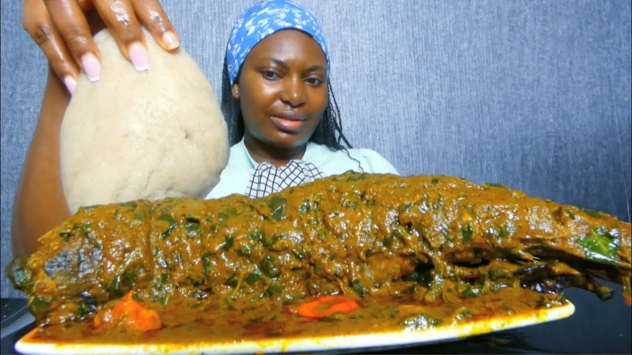 Cook and Eat With Me hake fish banga soup with fufu