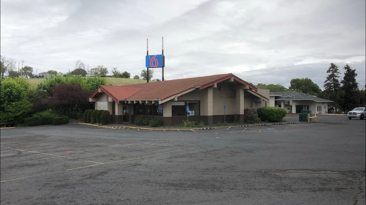 Abandoned Denny’s - Pendleton, OR