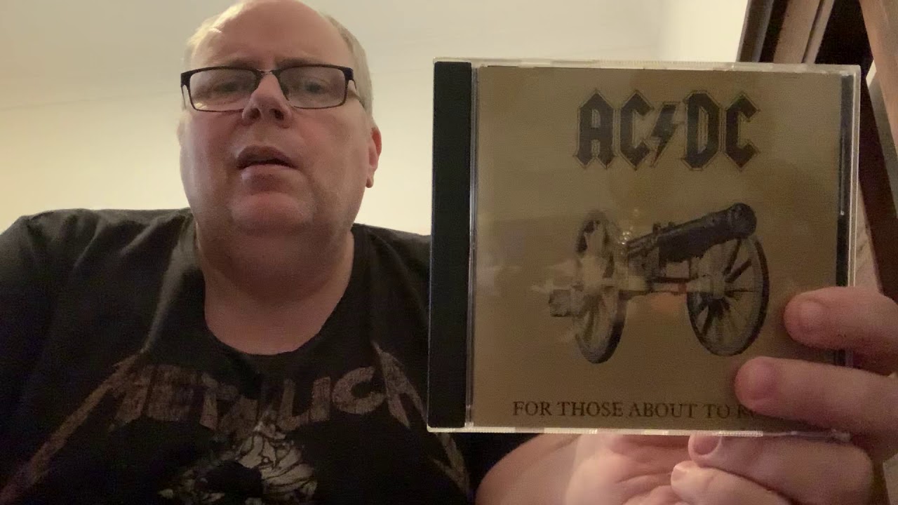 Коллекция компакт-дисков AC/DC