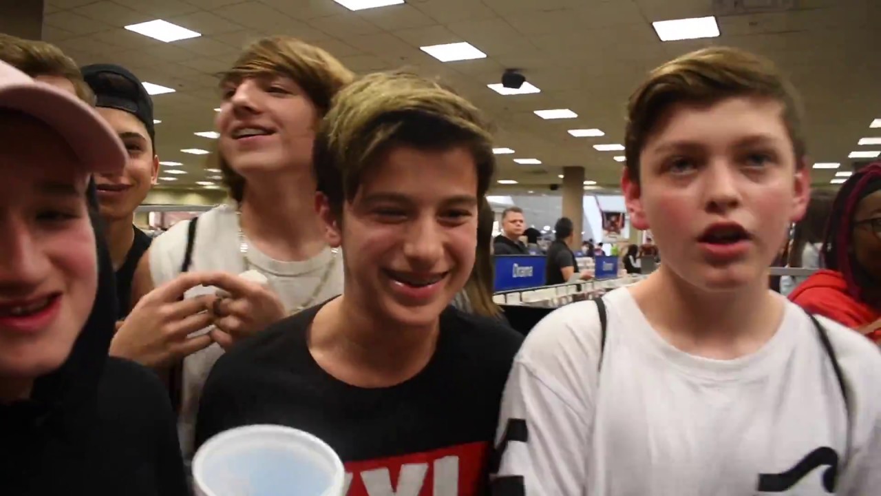 Lil XAN MEET & GREET @ STRATFORD SQUARE MALL BLOOMINGDALE, IL