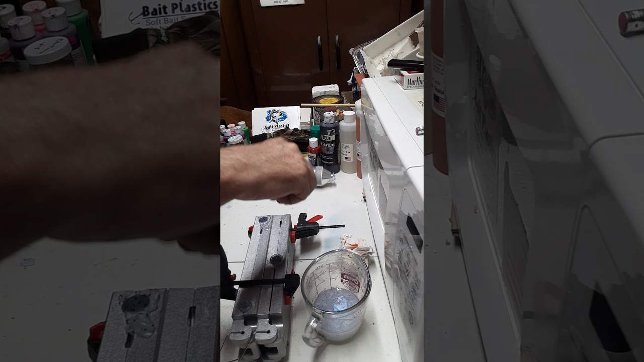 Making monkey milk baits