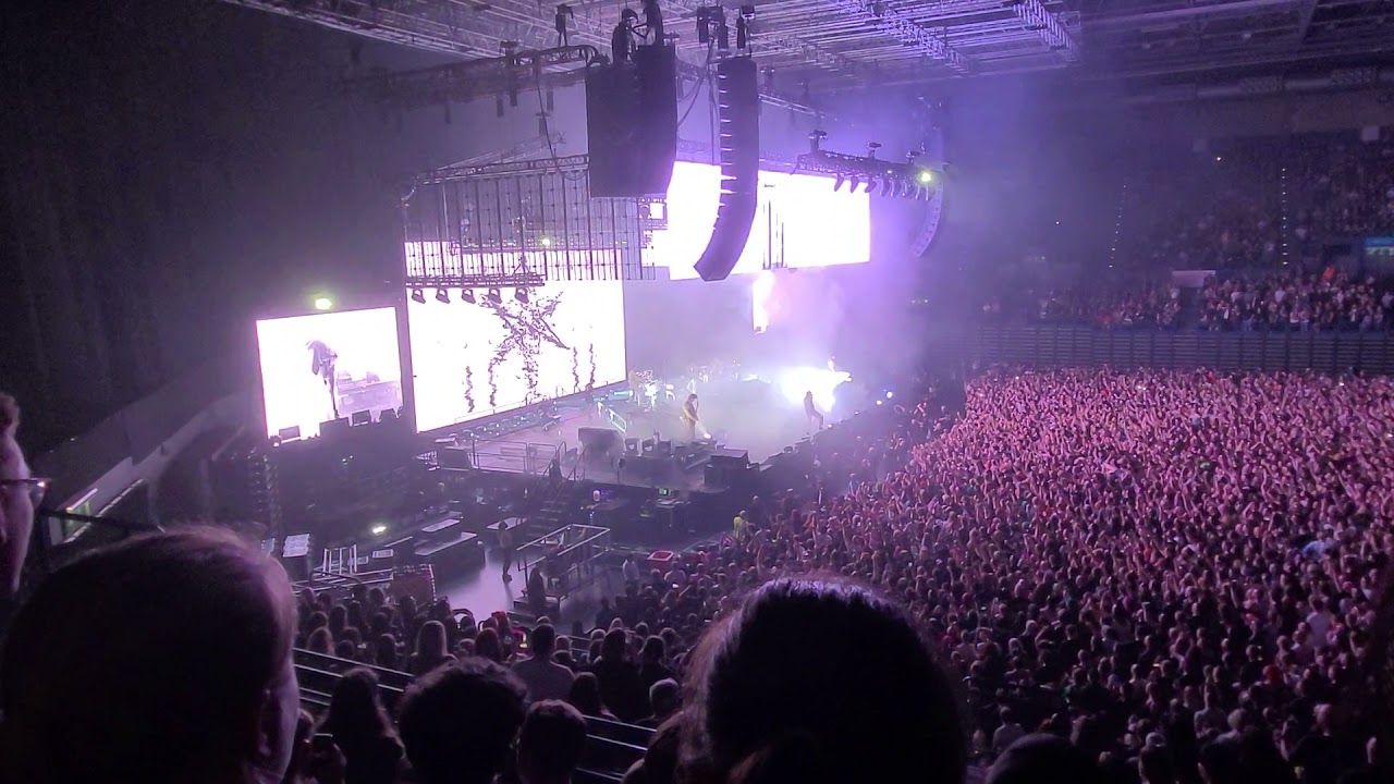 Bring  Me the Horizon, intro and teardrops, 25th September 2021 Birmingham Arena