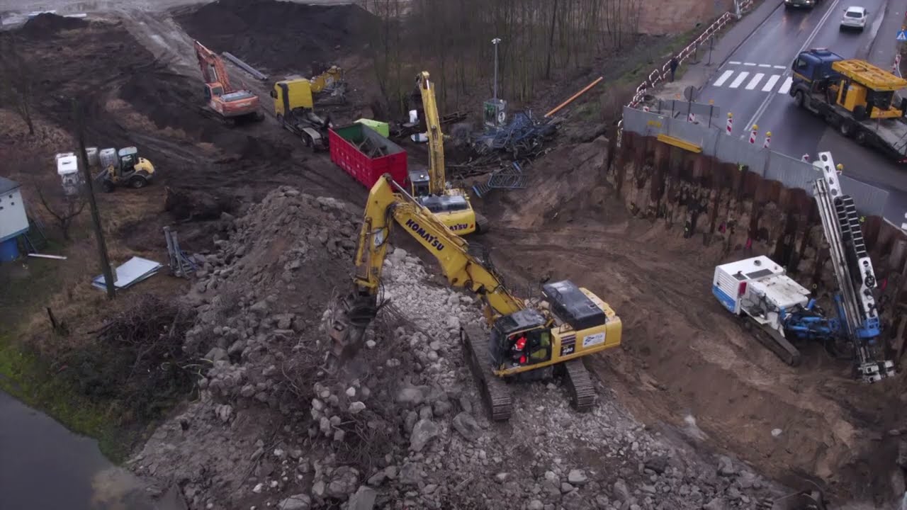 TV ASTA: trwa rozbiórka mostów na Gwdzie i Noteci w Ujściu - dron