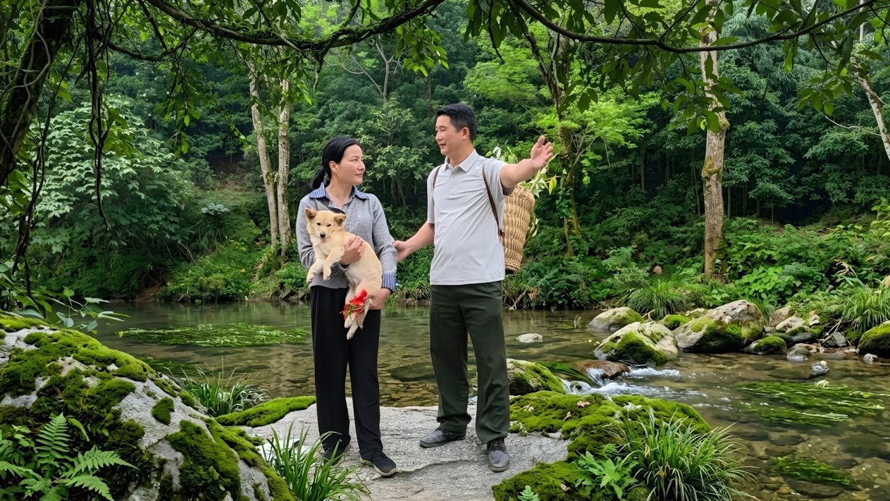 Police Officer Rescues a Single Mother Lost in an Abandoned House Deep in the Forest