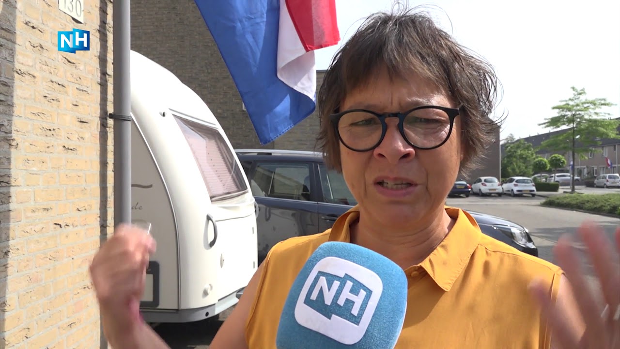 Vlaggen halfstok in heel Lisserbroek voor omgekomen Willem van Woerden (30)