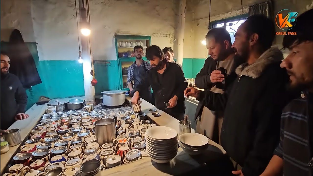 در هوای برفی چاینکی وطنی عجب مزه دارد 😋😇