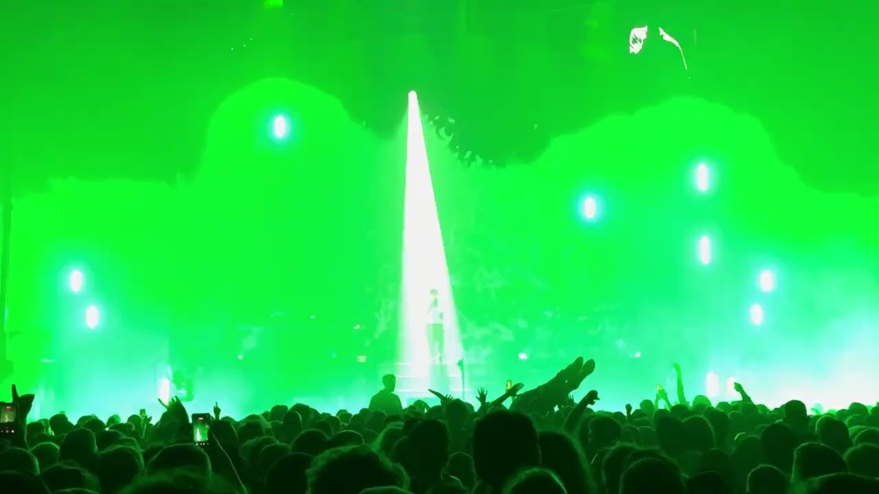 Deftones - milk of the madonna (Live) Berlin 2026