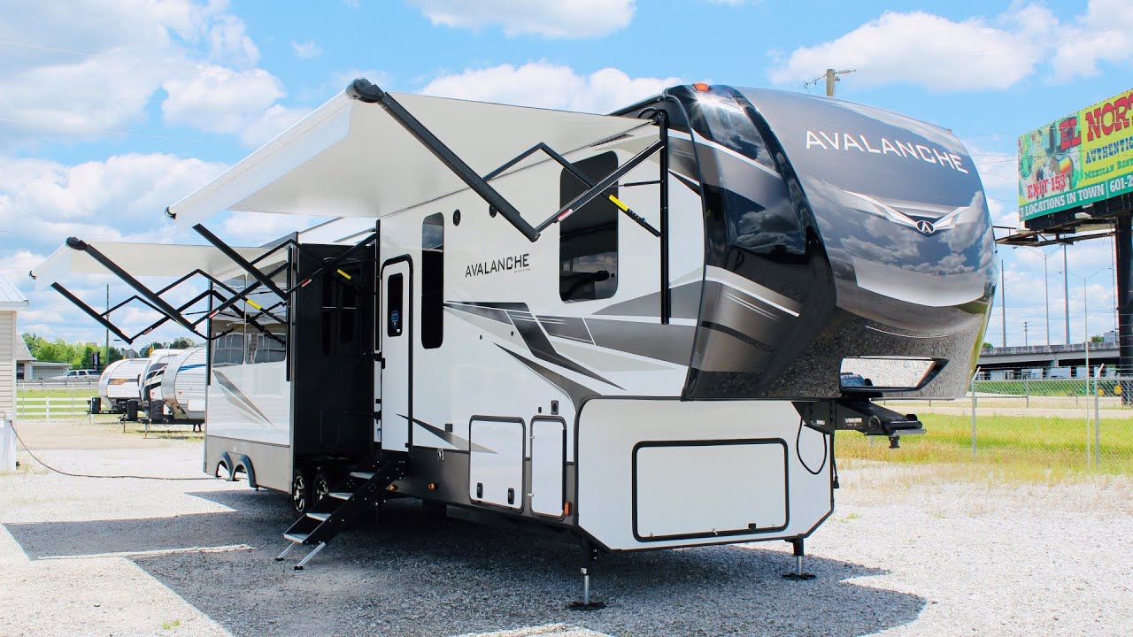 Три спальни! Роскошный двухэтажный дом Fifth Wheel с двумя ванными комнатами - Keystone Avalanche...