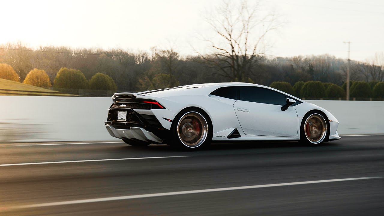 Huracán Evo Midnight to Sunrise Run