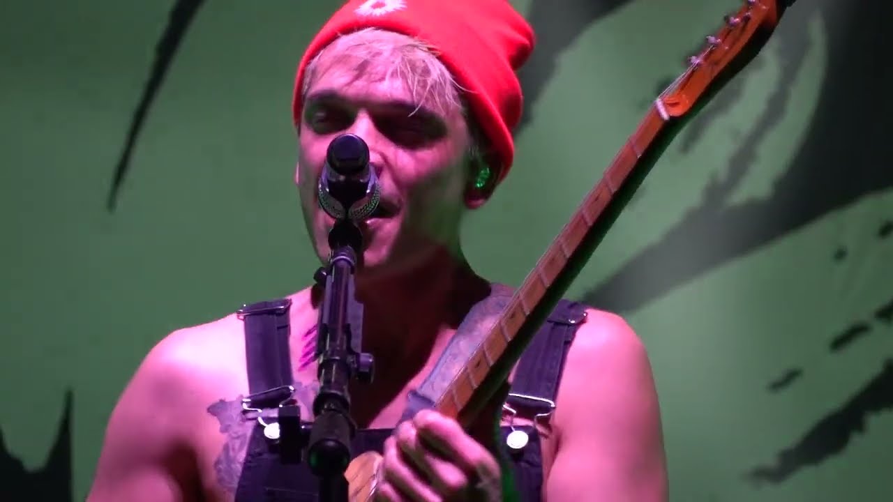 Badflower: Snuff The Sylvee 