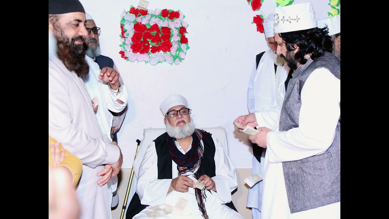 محفلِ سماع دلوں کے لیے موجبِ راحت ہے اِس سے اہل محبت کو جو دریائے آشنائی میں تیرتے رہتے ہیں.