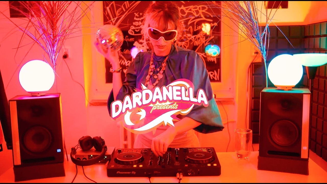 RETRO 90s Music Mix by Dardanella