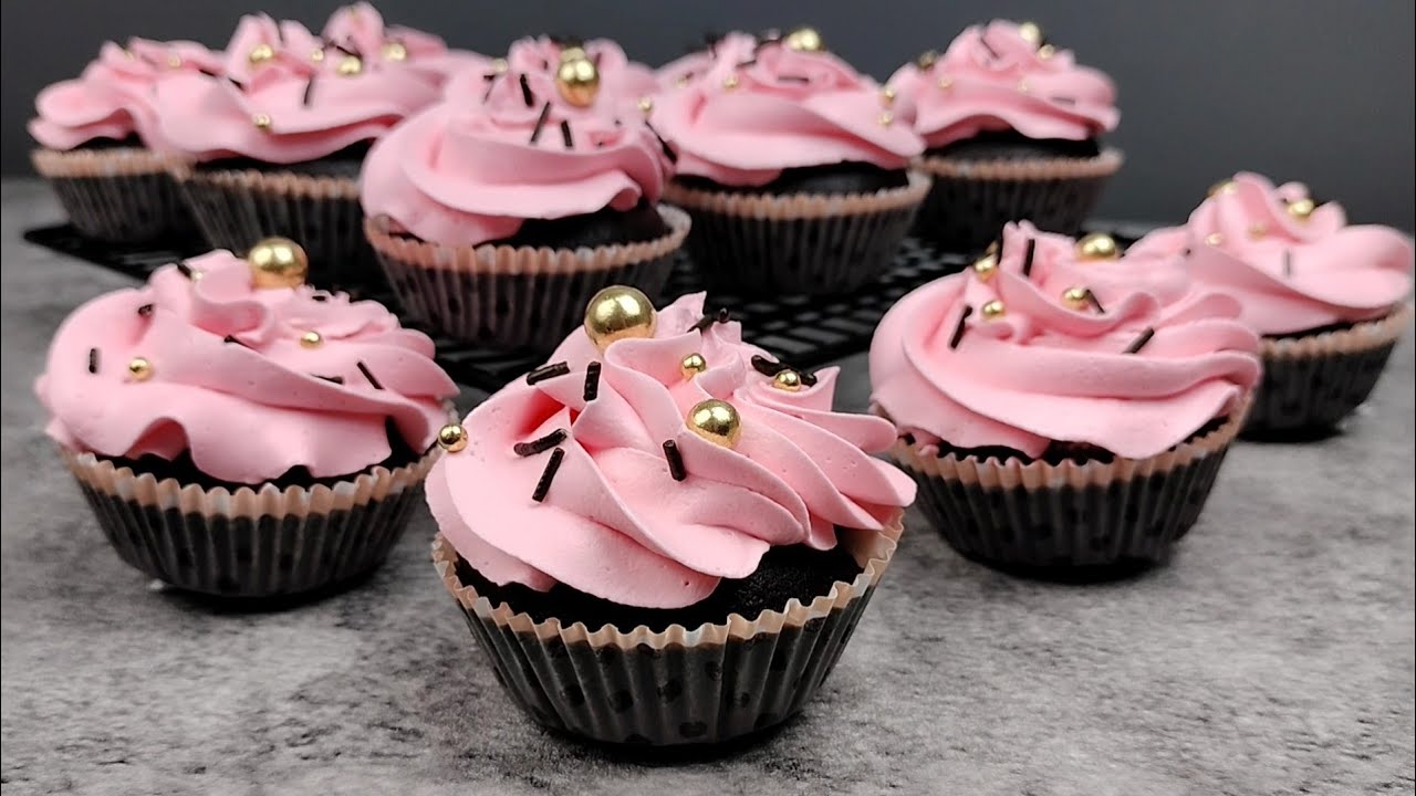 Making MOIST CHOCOLATE CUPCAKE with Frosting | NO OVEN | Chocolate Cupcake Recipe