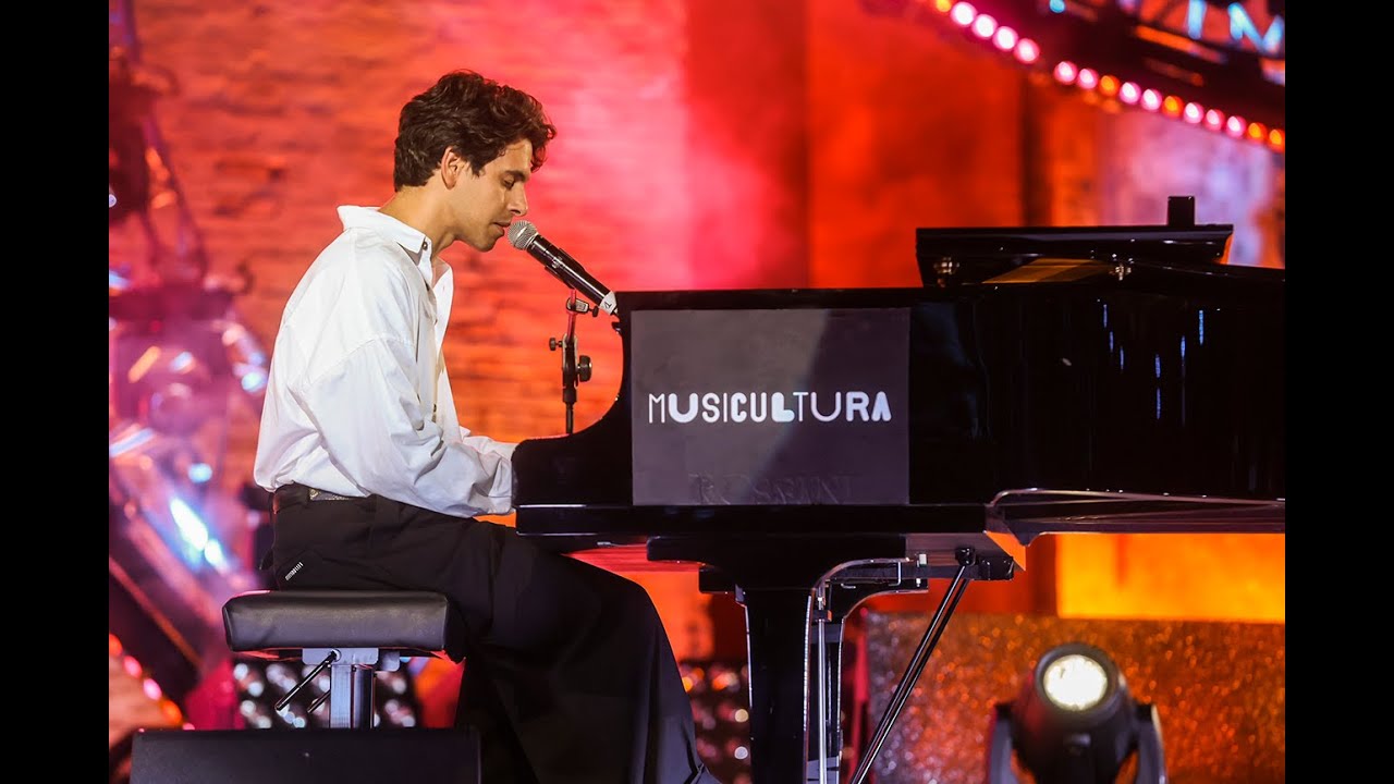 Eugenio Sournia canta 