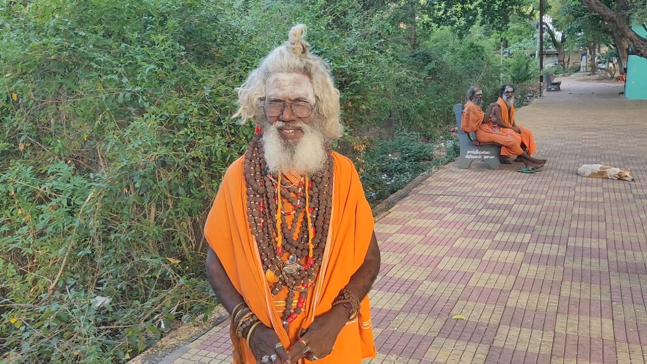 Sadhus, the holy men of India. Living with Arunachala.