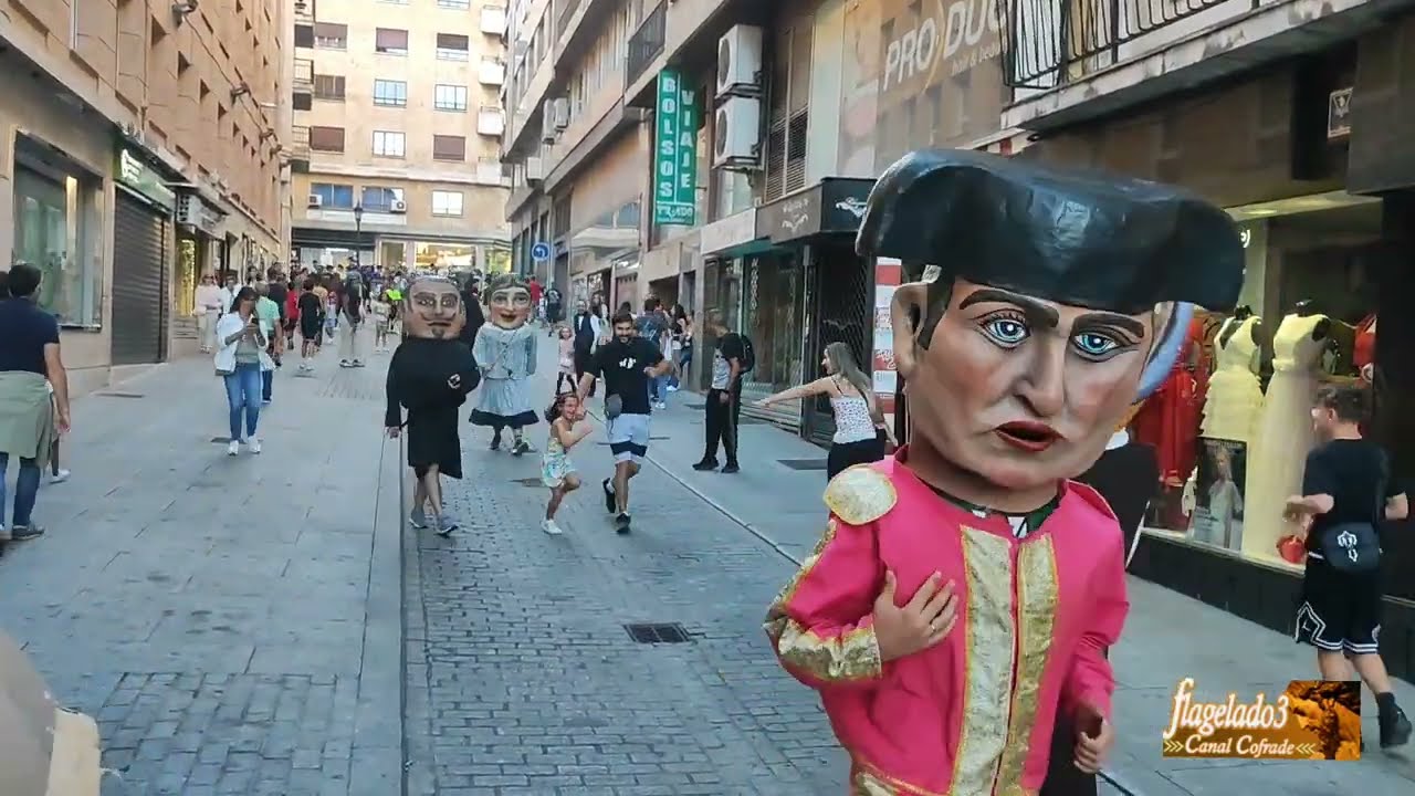 Cabezudos de Salamanca con la Charanga la Escala, fiestas Salamanca 2024