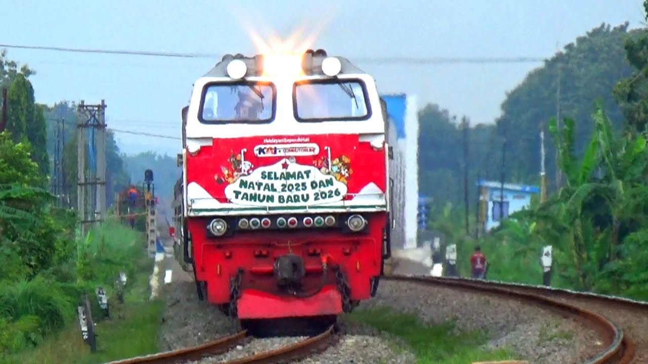 KERETA API PANJANG ‼️ TOP KOMPILASI  MENEMUKAN 16  KERETA API FULL NGEBUT DI SPOT MENIKUNG