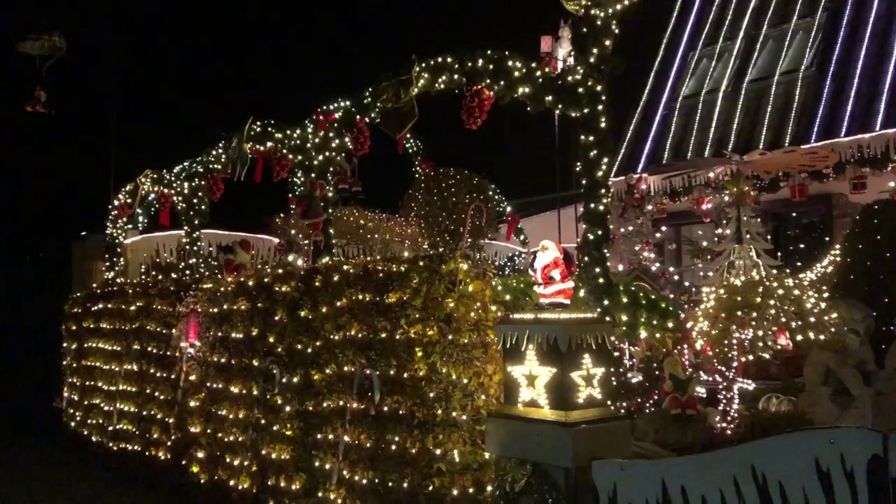 Weihnachtshaus in der Brechtstra&szlig;e in Delmenhorst 2019