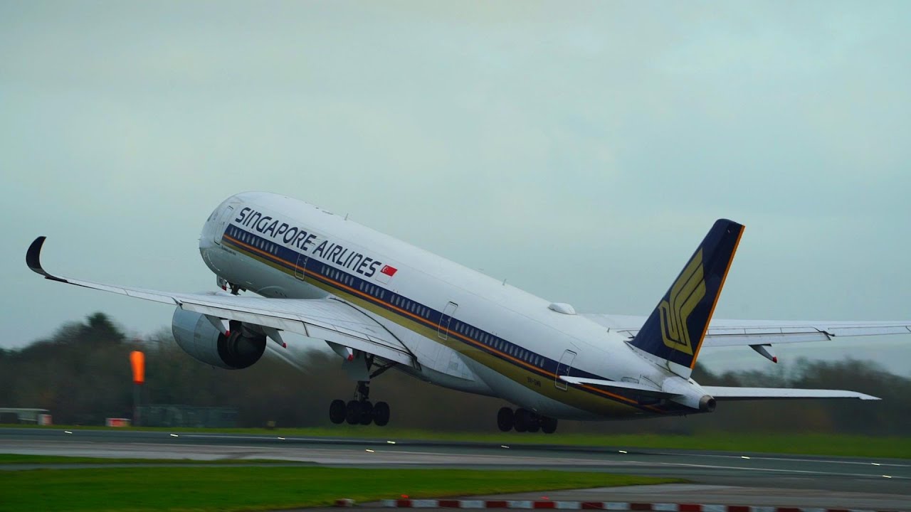 Singapore Airlines A350 Departure from Manchester Airport