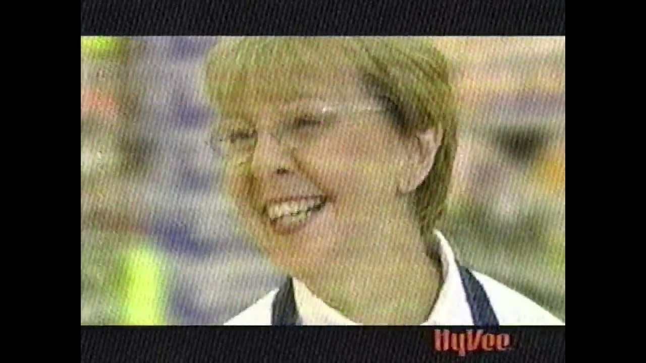 HyVee [Retro television commercial circa 2004]