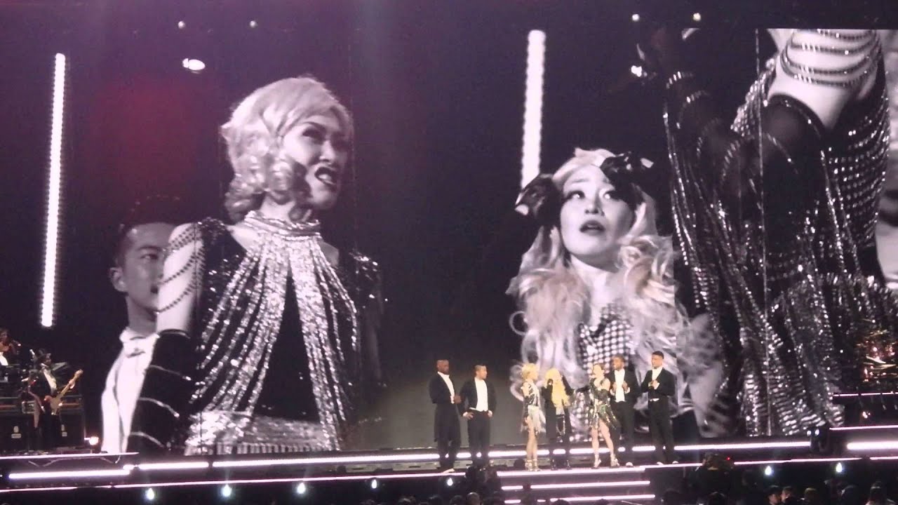 Unapologetic Bitch Rebel Heart Tour TOKYO Day 1