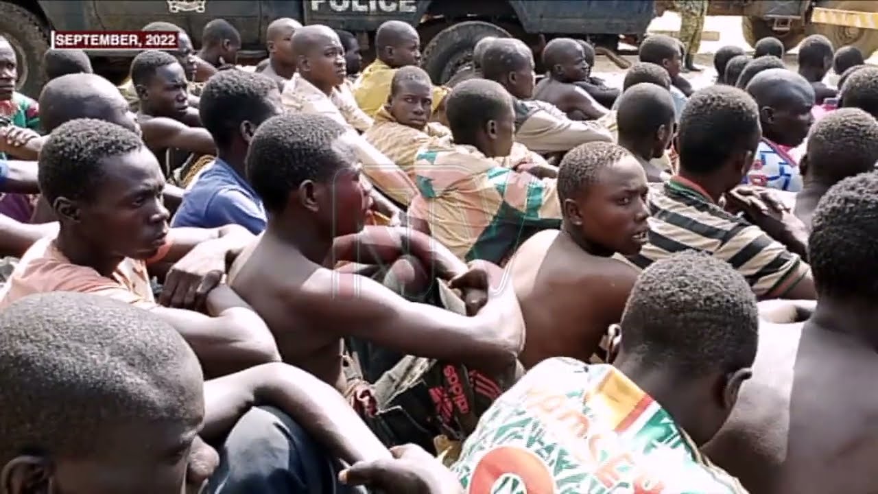 ABAANA ABAKARAMOJA ABAASIBWA: Embeera gye balimu yeelaliikirizza ab’ewaabwe