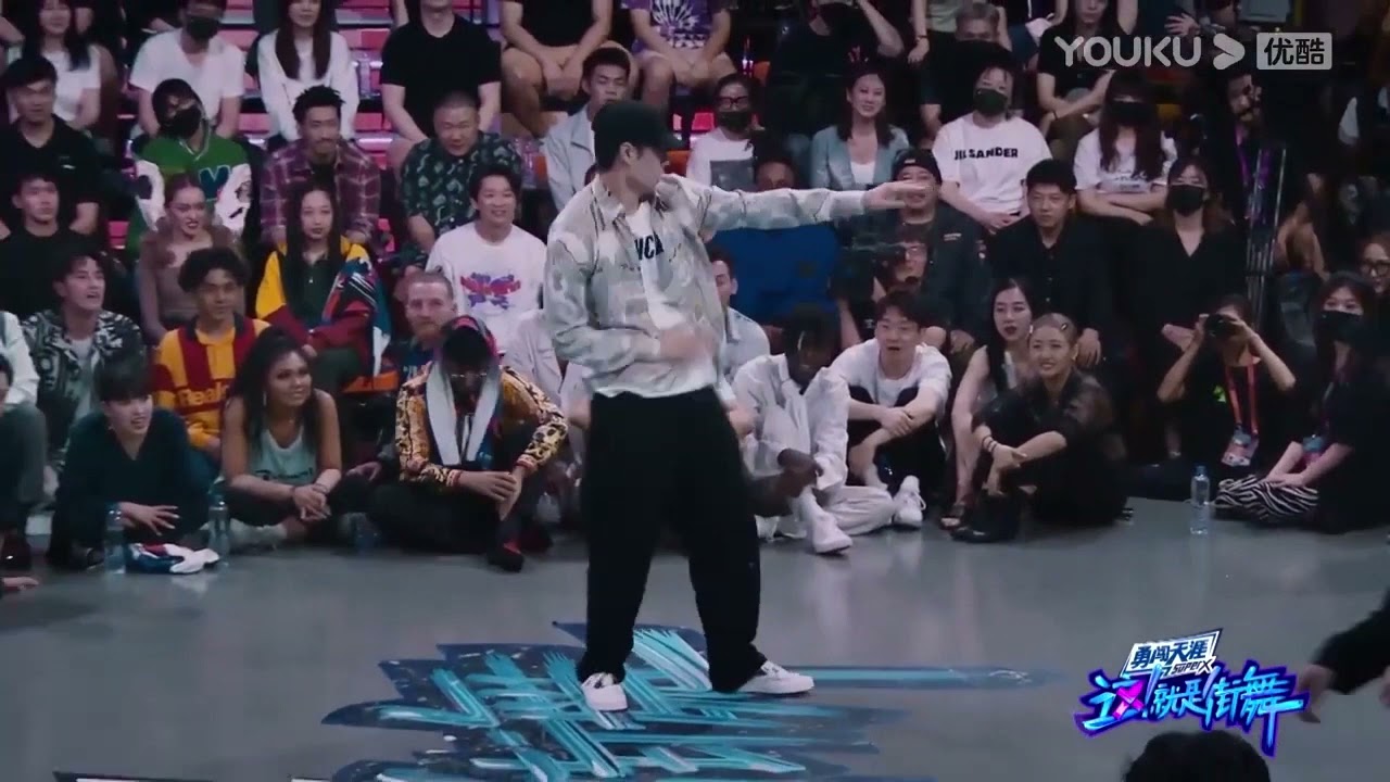 Wang Yibo's Popping Moves Mix & Match 王一博的震感舞混剪
