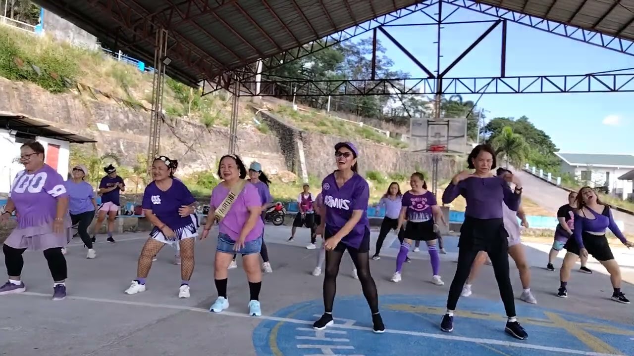 Celebrating Ate Josie s birthday ❤️😘🎉with LZL fam #Goodvibesonly