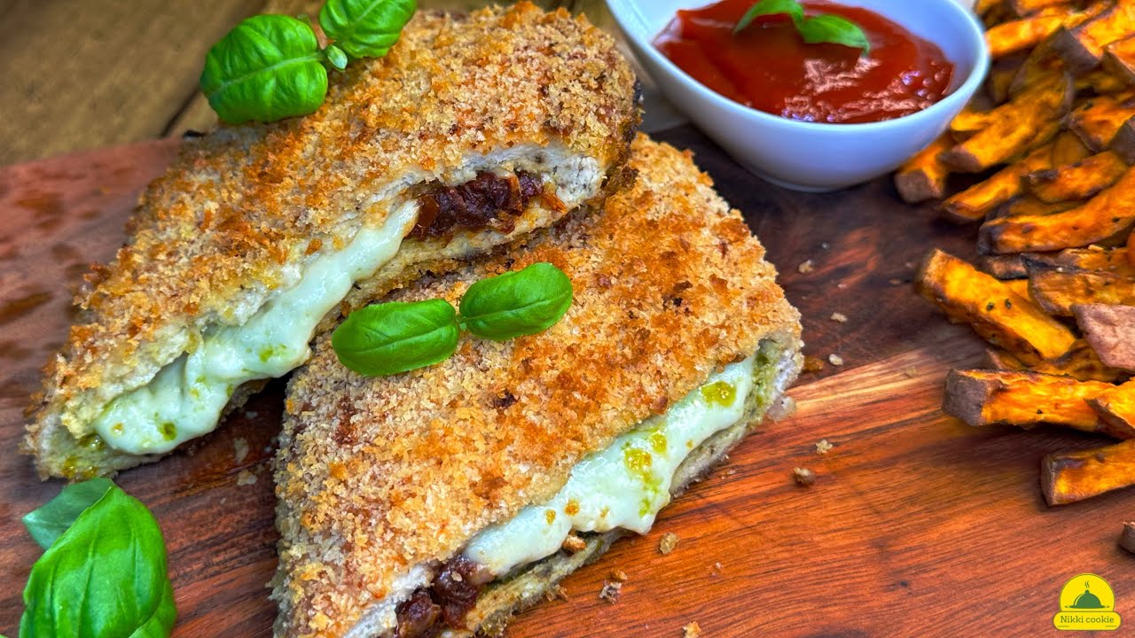 Lose Weight with this KETO Calzone Pizza | High protein, Low Carb, quick and easy