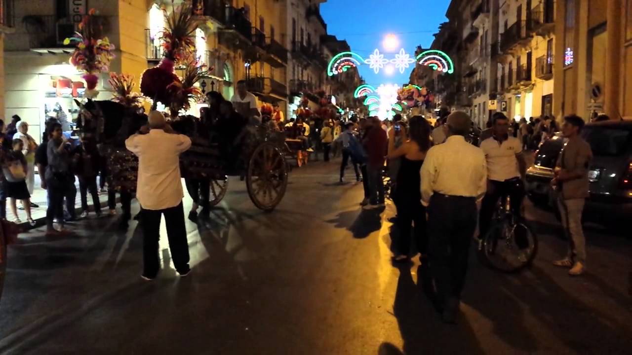 Ad Alcamo una sfilata di carretti siciliani