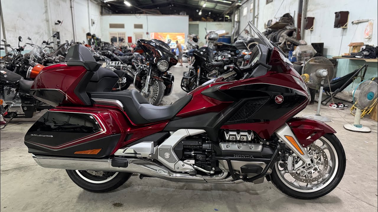 [ ĐÃ BÁN ] Honda Goldwing Tour 1800 DCT ABS 2020 HQCN biển Sài Gòn sang tên toàn quốc. 0793643445