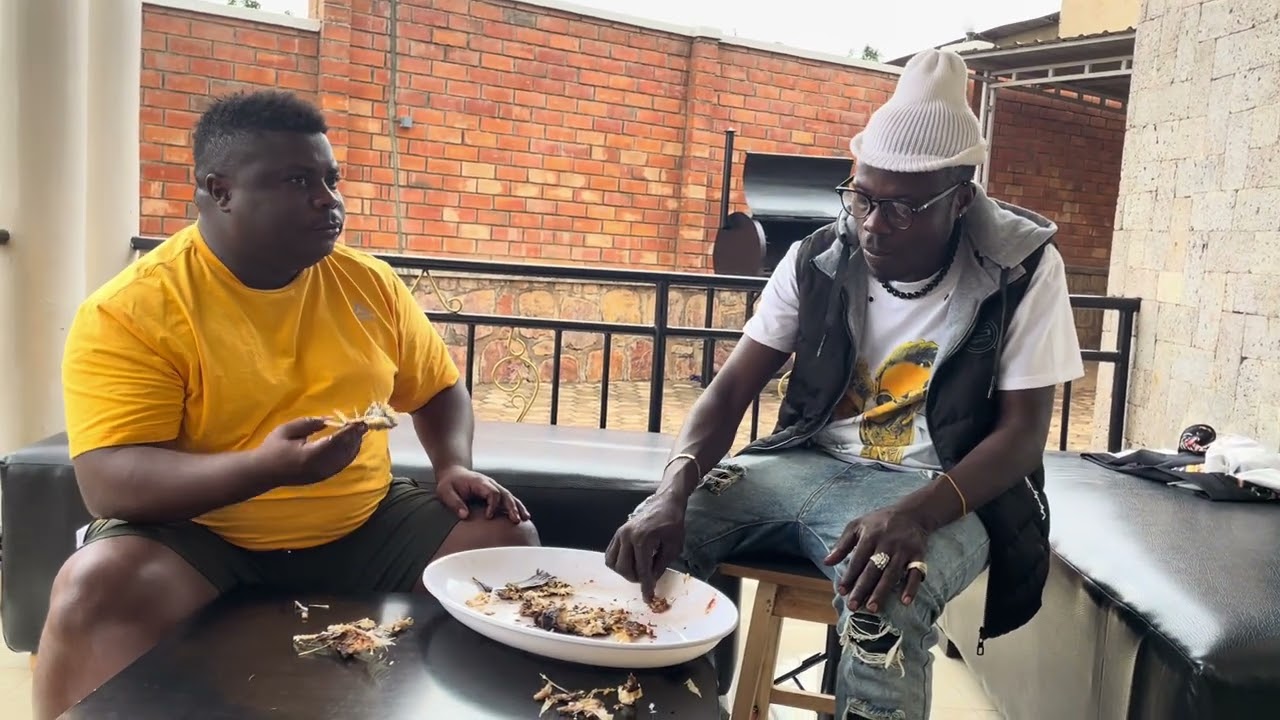 G tuff ageze kwa Kasuku amugaburira isamake ihwa riramuhanda.
