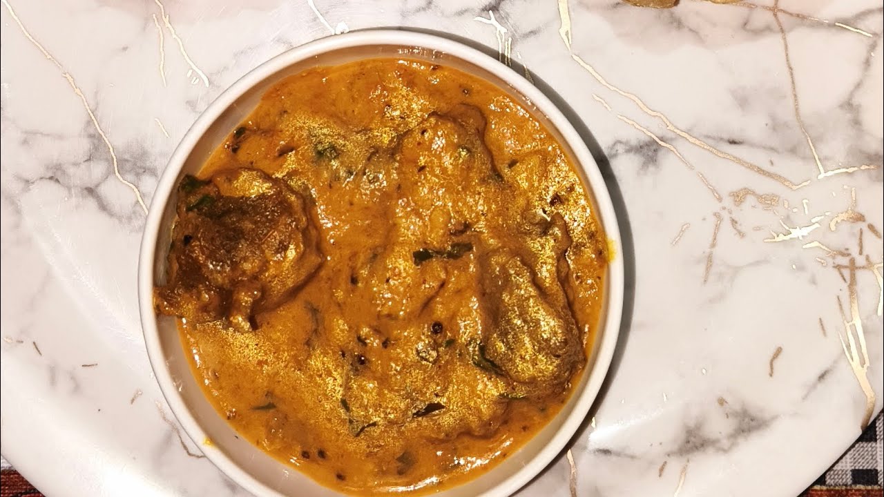 Bahut achchhi recipe hai mater aur palak ke kofta sabji recipe Easy to make 😋😋