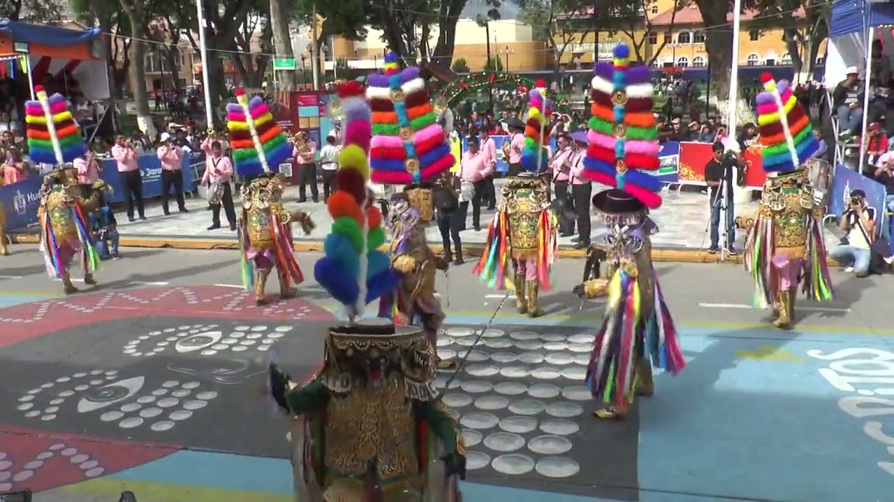 Presentación En La Plaza De Armas de Huánuco