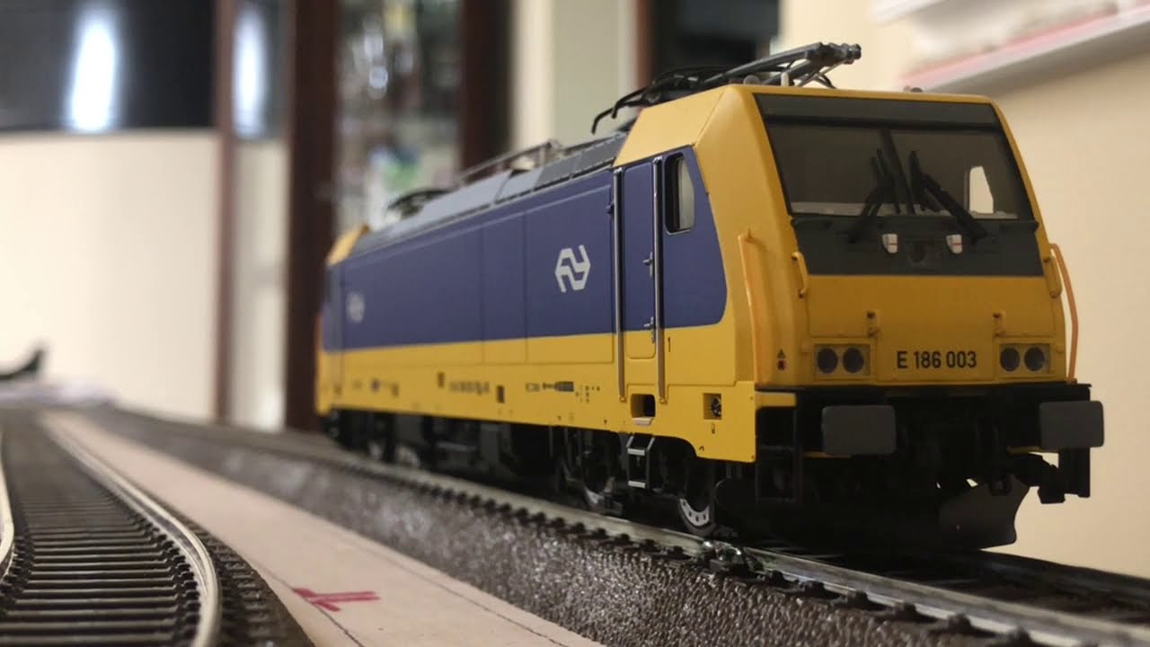 Unboxing the Brawa TRAXX NS BR186 HO scale and testing of model 43942