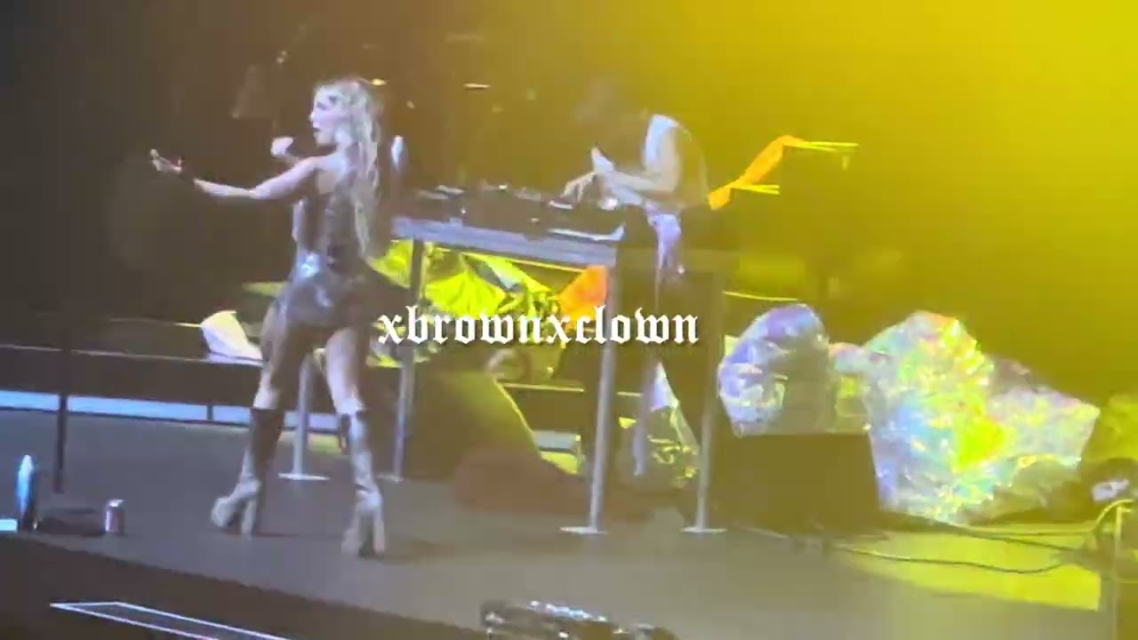 Slayyyter - You (2025.07.05 Tits Out Tour Los Angeles KIA Forum)