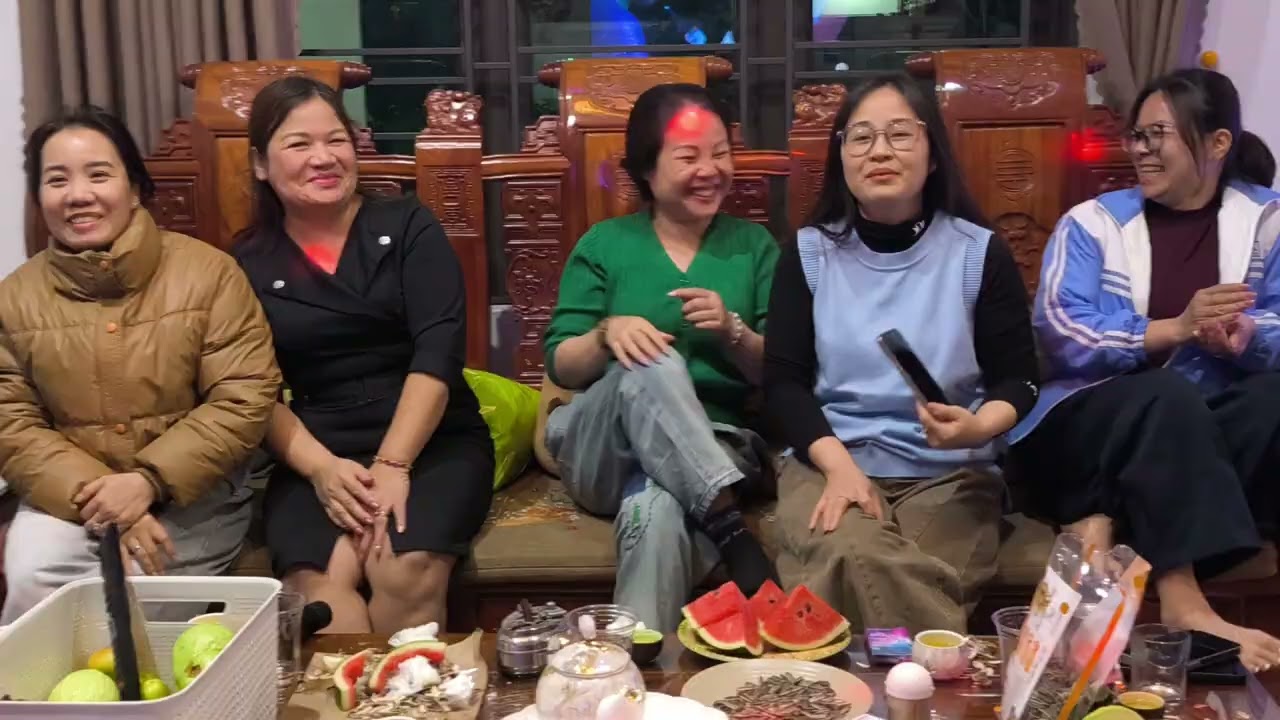 Chơi nhà bạn 9