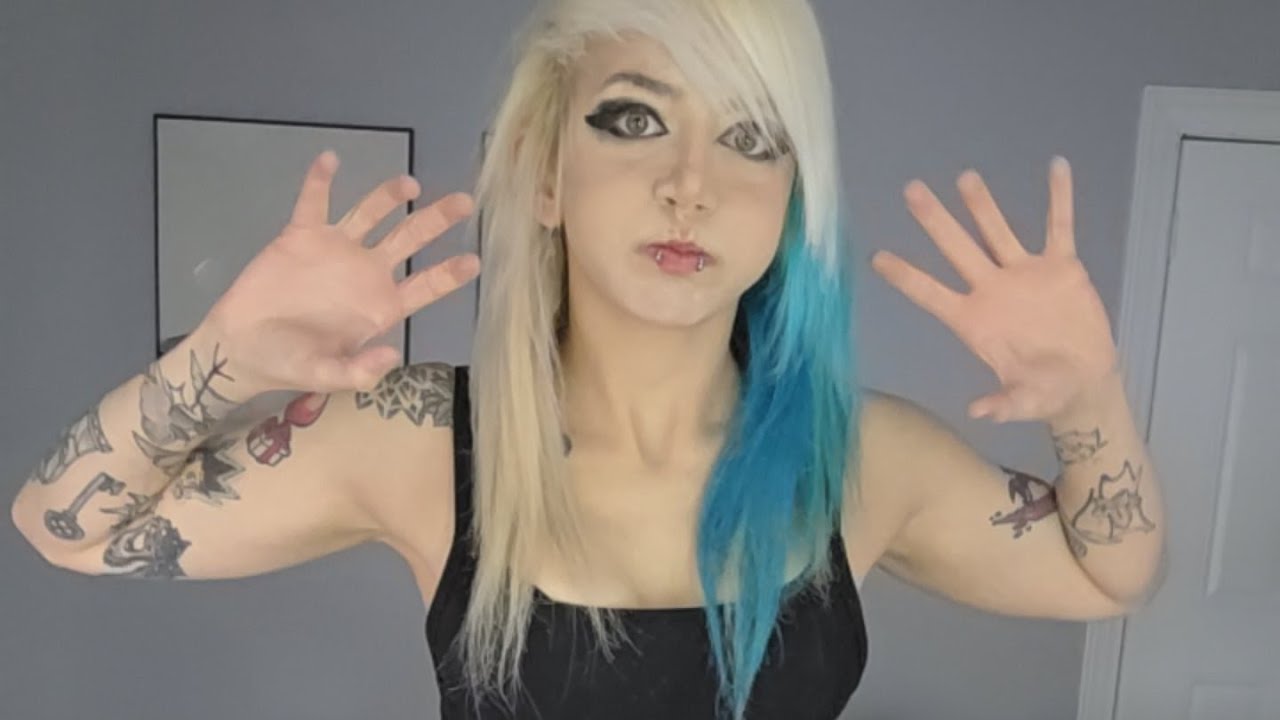 Poptart Barbie is live!