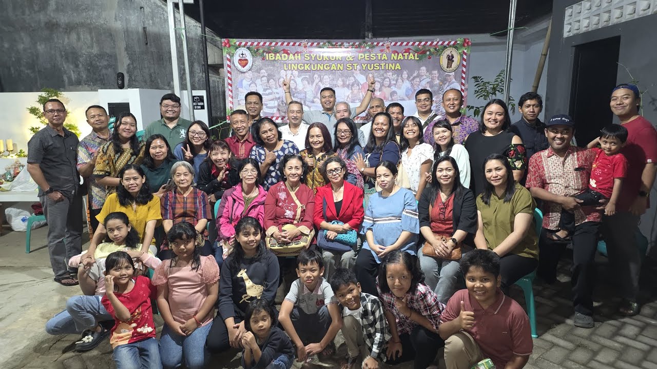 Pesta Natal Lingkungan Santa Yustina Wilayah 8, Paroki Hati Kudus Yesus, Malang.