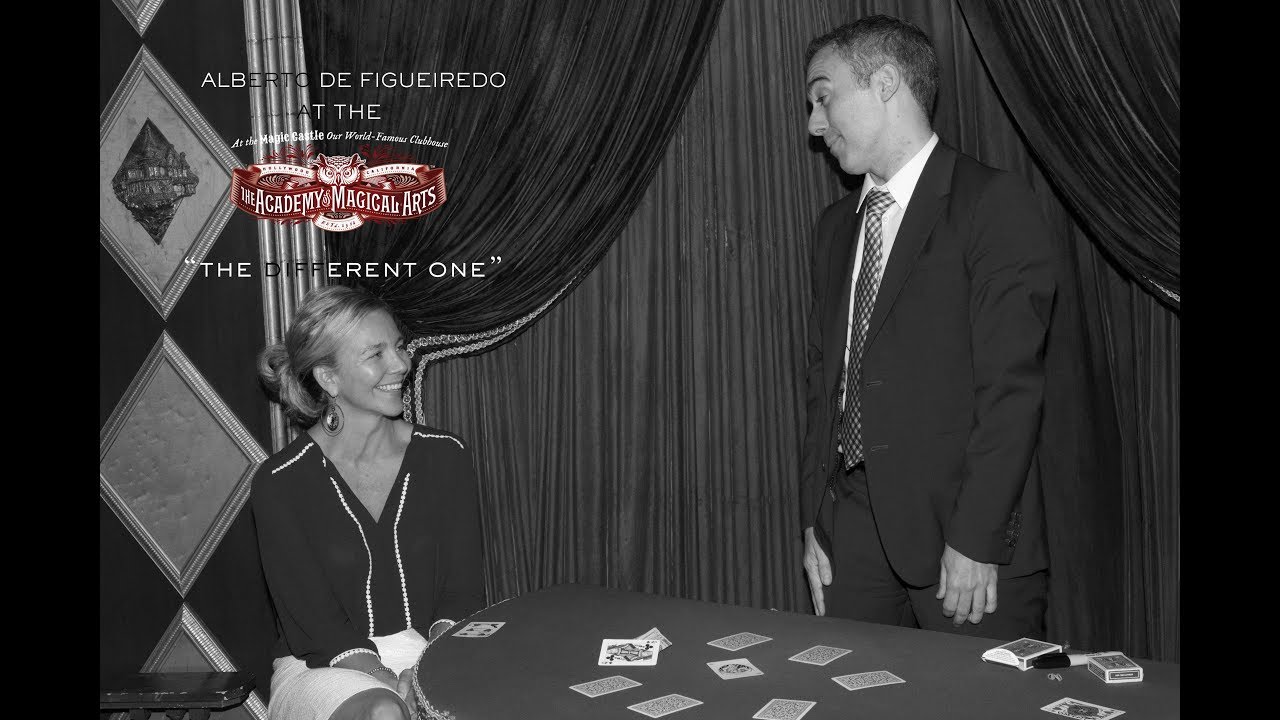 ALBERTO DE FIGUEIREDO | THE DIFFERENT ONE | LA DISTINTA | MAGIA CON CARTAS