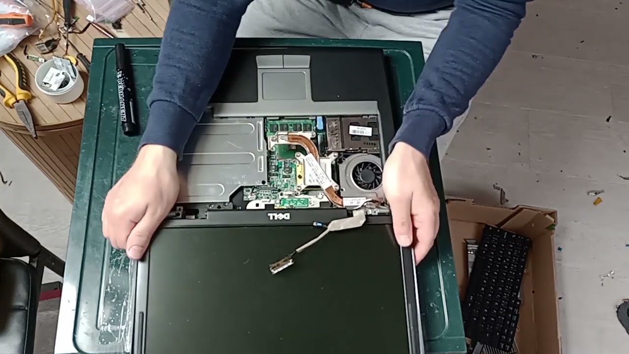 Dell Latitude D520 - disassembly replace - LCD screen motherboard keyboard palmrest bottom case.