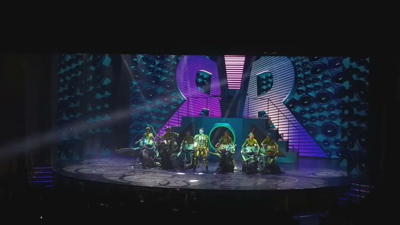 LancyFile海洋光譜號船上睇表演 