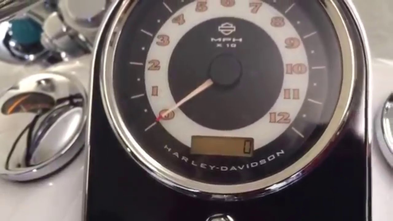 2016 Softail Deluxe - Initial Review