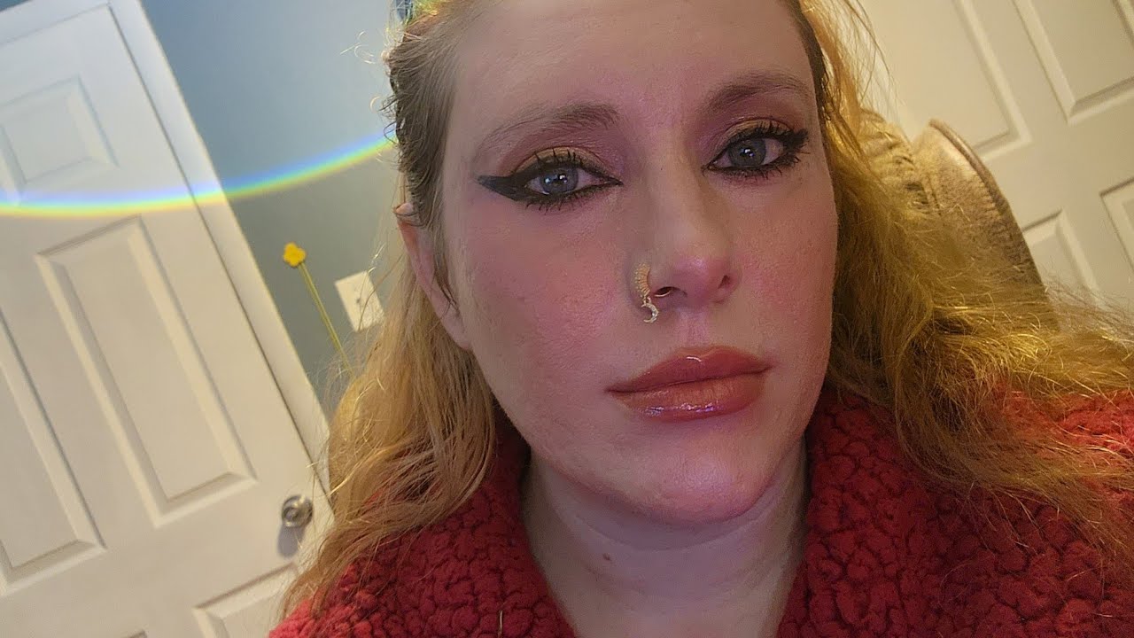 Messy Girl Makeup ASMR Tutorial and Mic Brushing for Almost an Hour of Tingles!