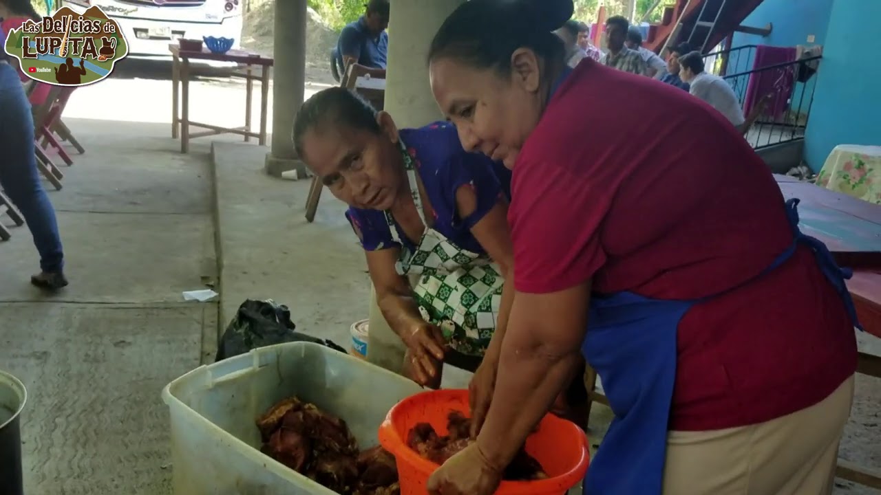 Barbacoa de res estilo Chiapas en aniversario de 15 años | Las delicias de Lupita